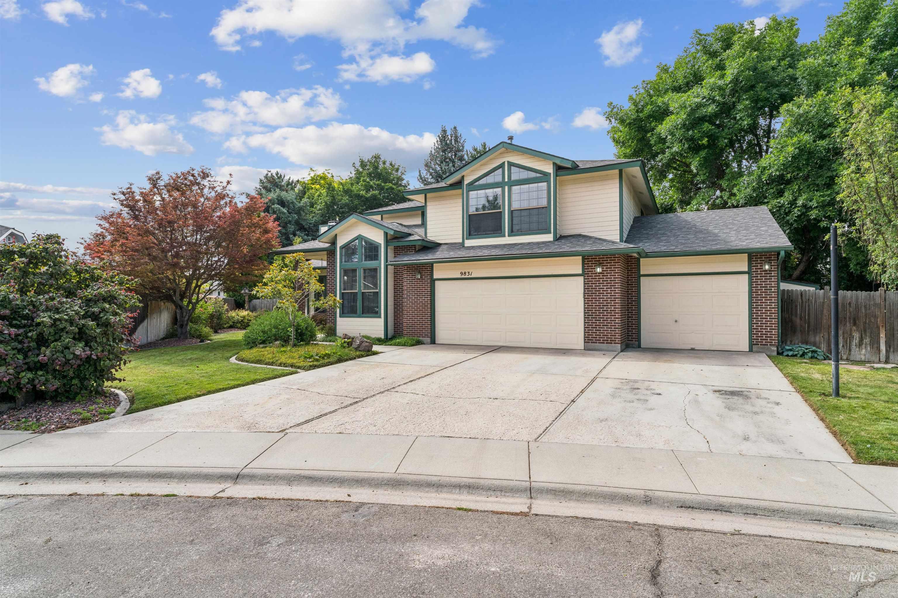 9831 W Ripley St, Boise, Idaho 83704, 6 Bedrooms, 4 Bathrooms, Residential For Sale, Price $755,990, 98992445