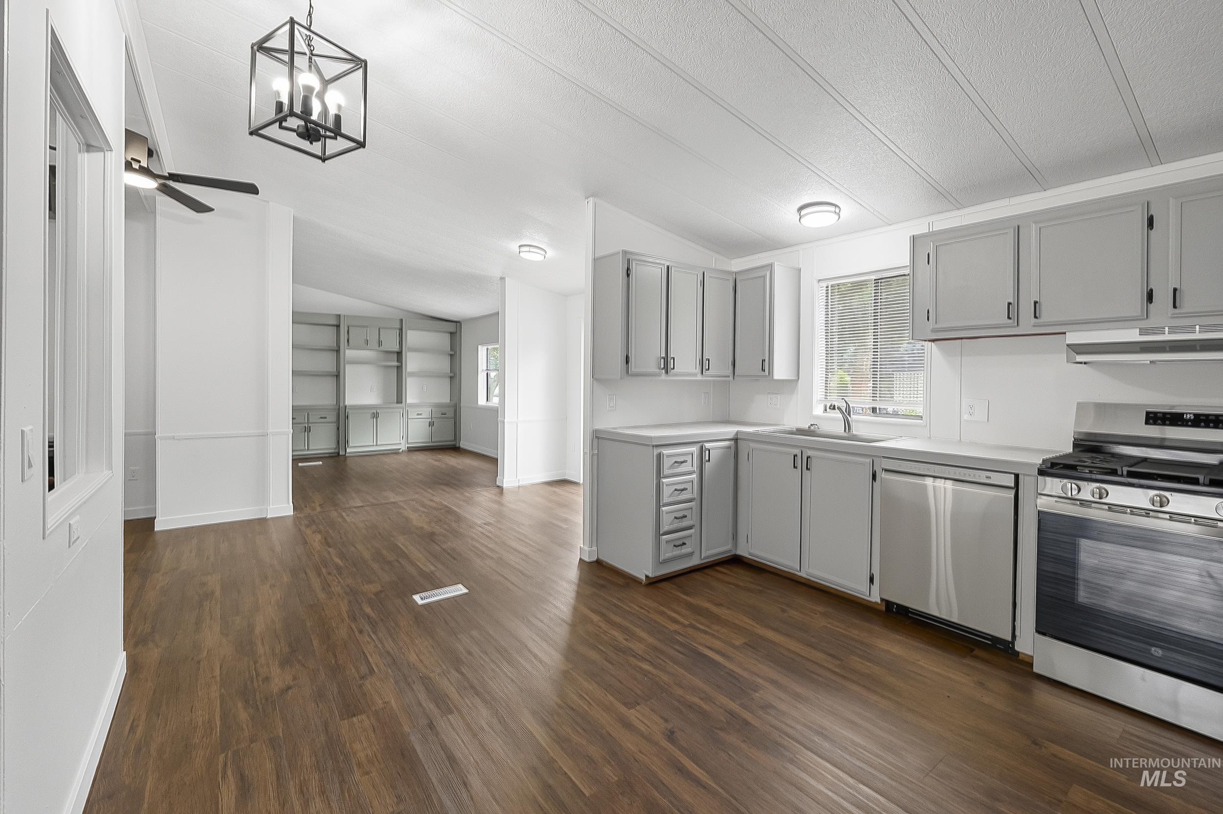 543 Silver City Dr, Boise, Idaho 83713, 4 Bedrooms, 2 Bathrooms, Residential For Sale, Price $114,900,MLS 98992448