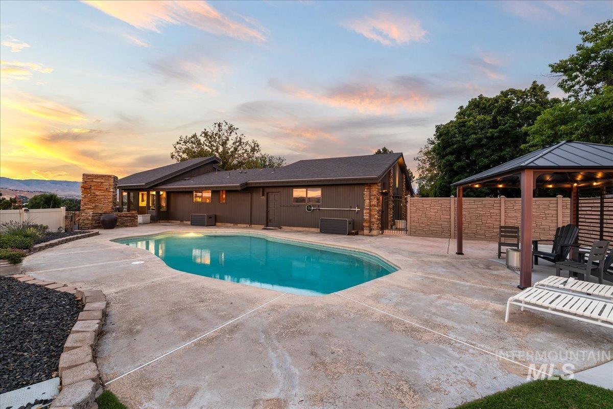 5290 N Sorrento Dr, Boise, Idaho 83704, 6 Bedrooms, 4.5 Bathrooms, Residential For Sale, Price $1,575,000, 98992450