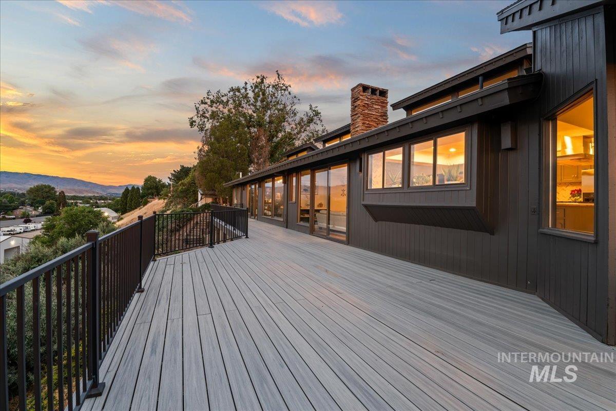 5290 N Sorrento Dr, Boise, Idaho 83704, 6 Bedrooms, 4.5 Bathrooms, Residential For Sale, Price $1,575,000, 98992450
