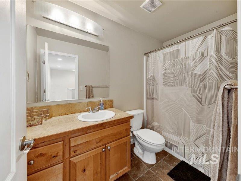 7342 W Gillis Rd, Boise, Idaho 83714, 3 Bedrooms, 2.5 Bathrooms, Residential For Sale, Price $525,000,MLS 98992451