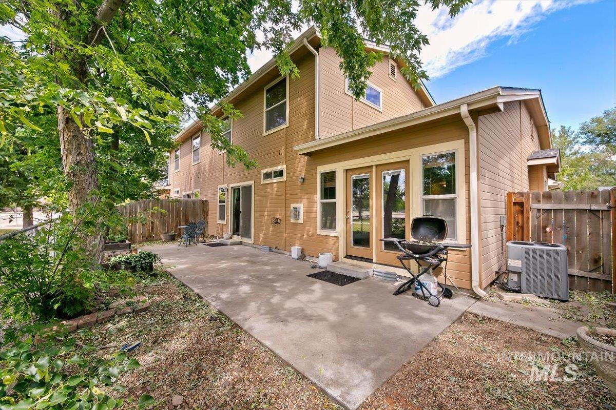 7342 W Gillis Rd, Boise, Idaho 83714, 3 Bedrooms, 2.5 Bathrooms, Residential For Sale, Price $525,000, 98992451