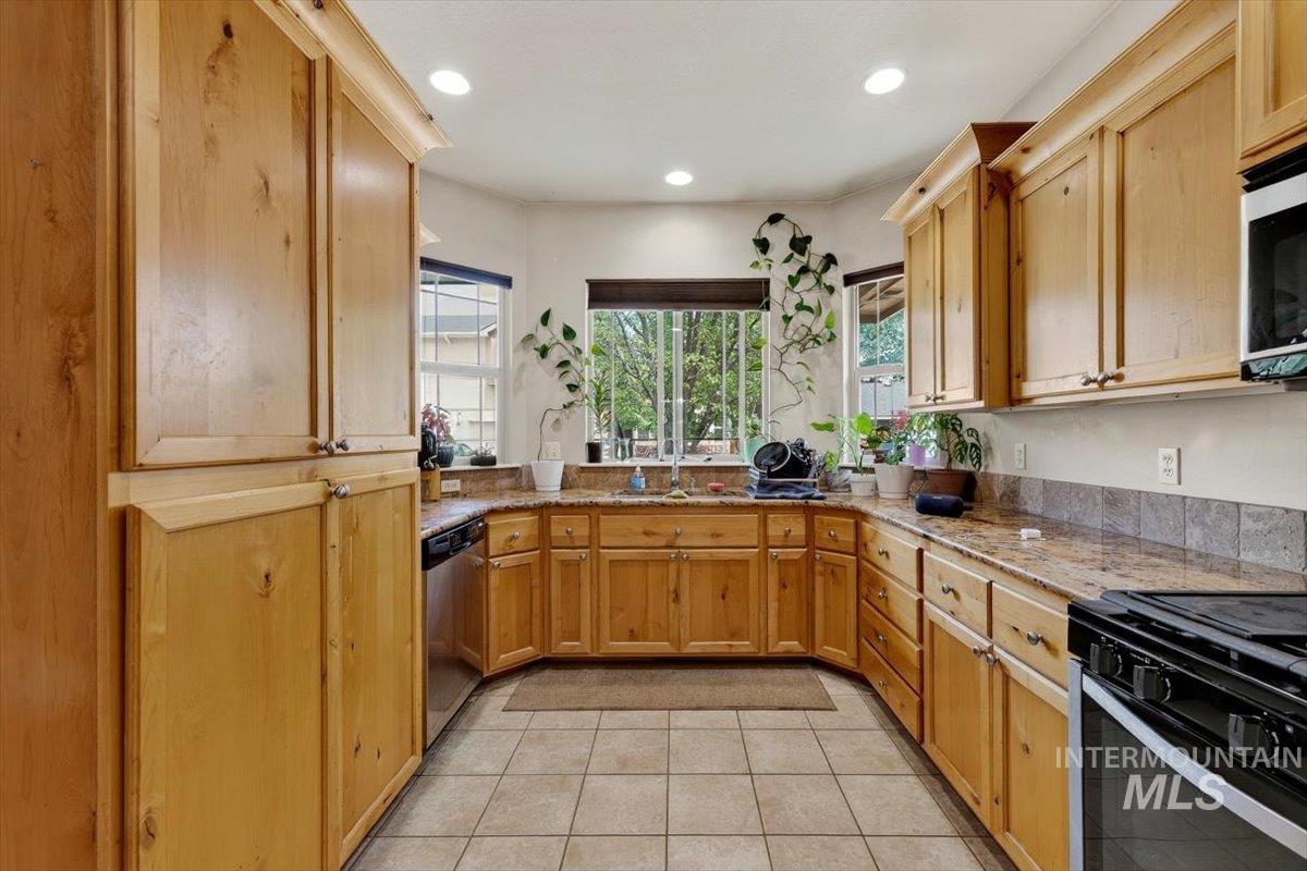 7342 W Gillis Rd, Boise, Idaho 83714, 3 Bedrooms, 2.5 Bathrooms, Residential For Sale, Price $525,000, 98992451