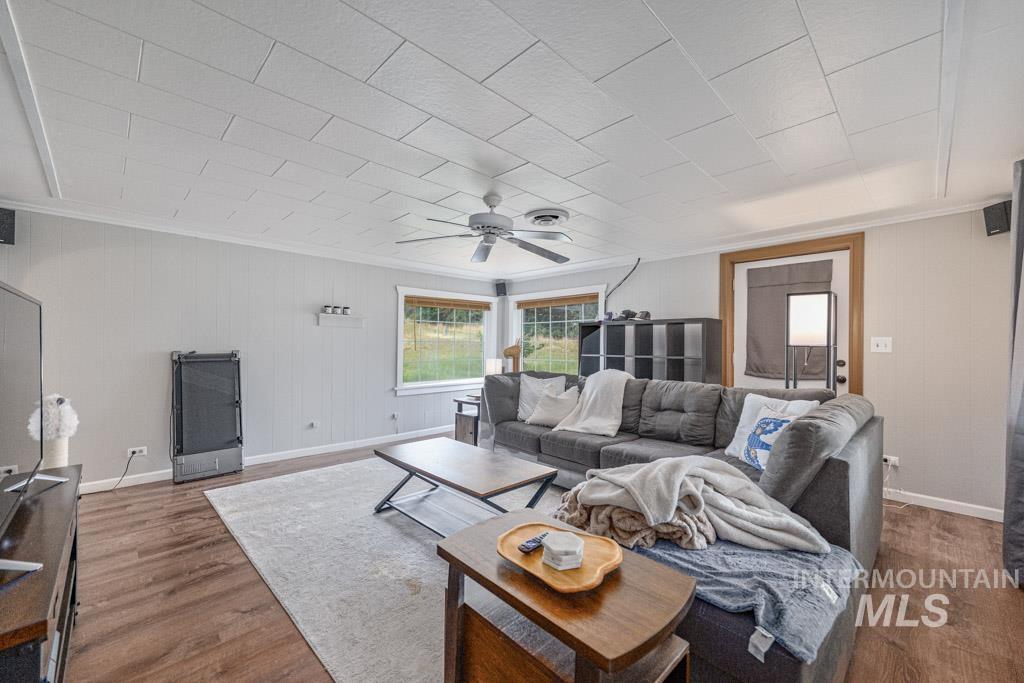 259 Highway 12, Pomeroy, Washington 99347, 3 Bedrooms, 2 Bathrooms, Residential For Sale, Price $299,000,MLS 98992452