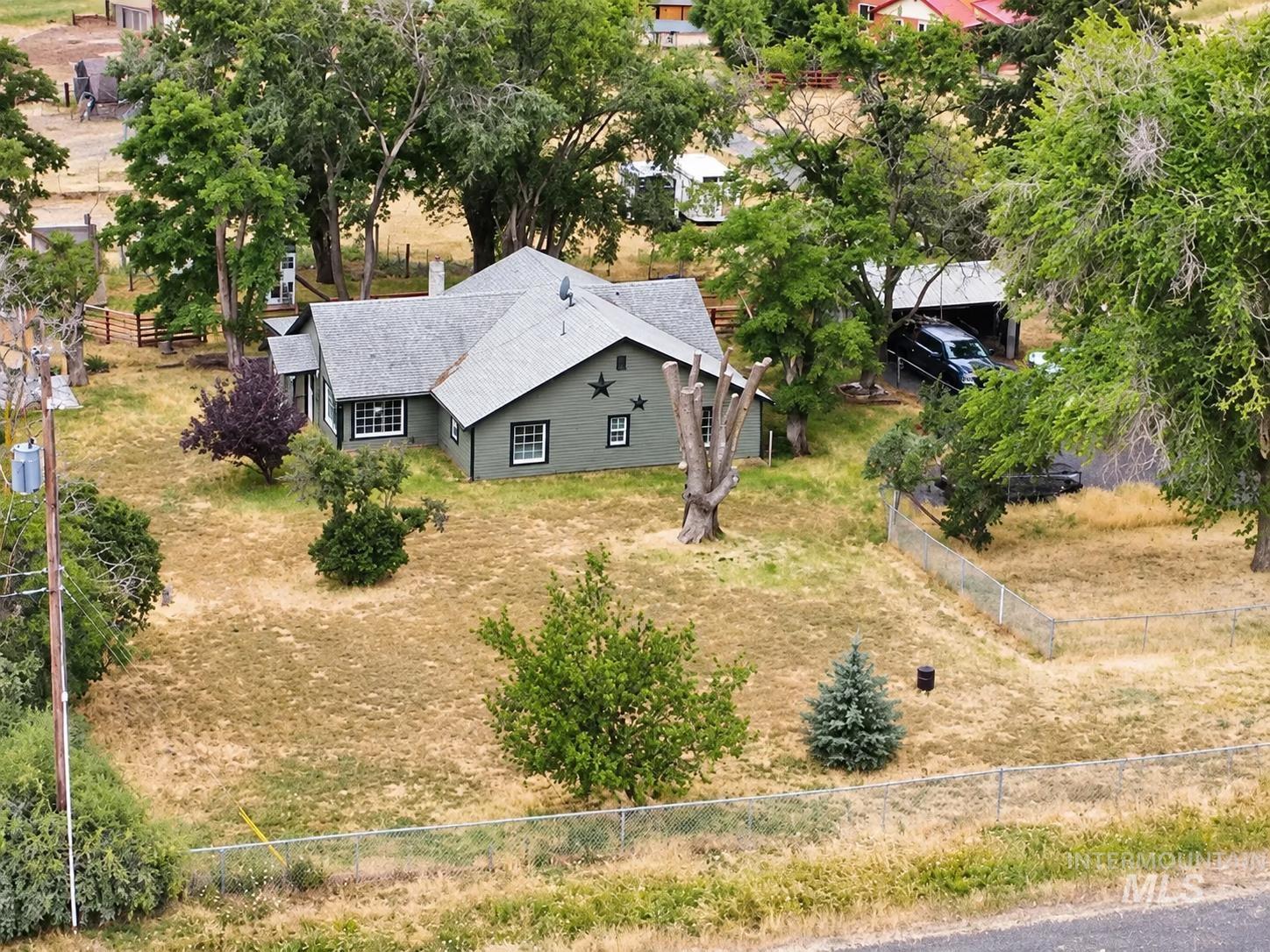 259 Highway 12, Pomeroy, Washington 99347, 3 Bedrooms, 2 Bathrooms, Residential For Sale, Price $289,000,MLS 98992452