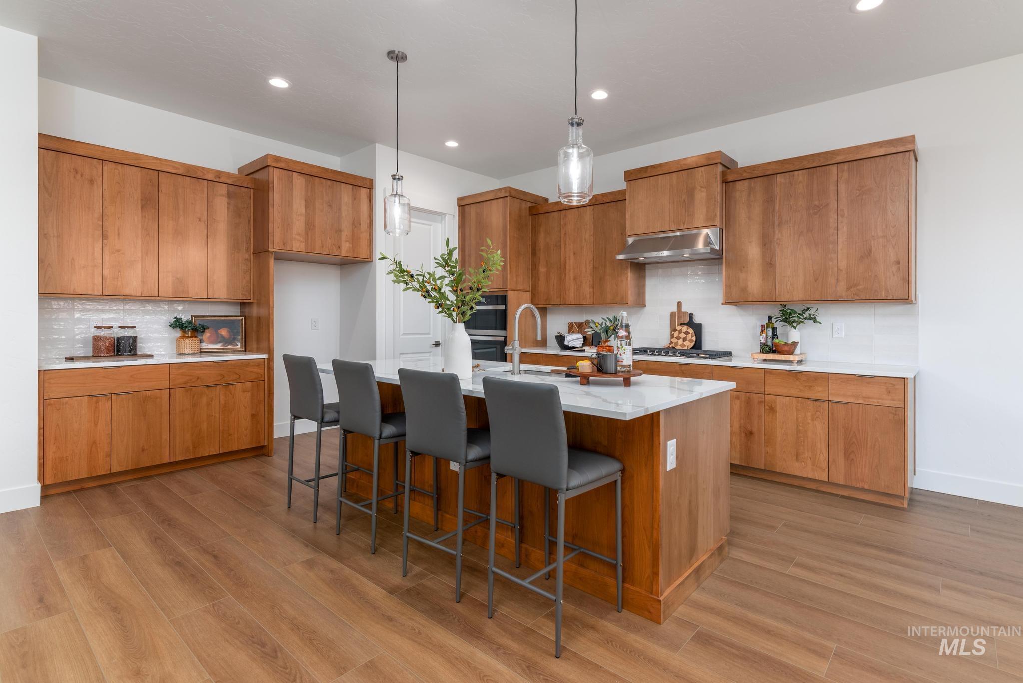 7049 W Alveo Dr, Eagle, Idaho 83616, 3 Bedrooms, 2 Bathrooms, Residential For Sale, Price $749,000, 98992453