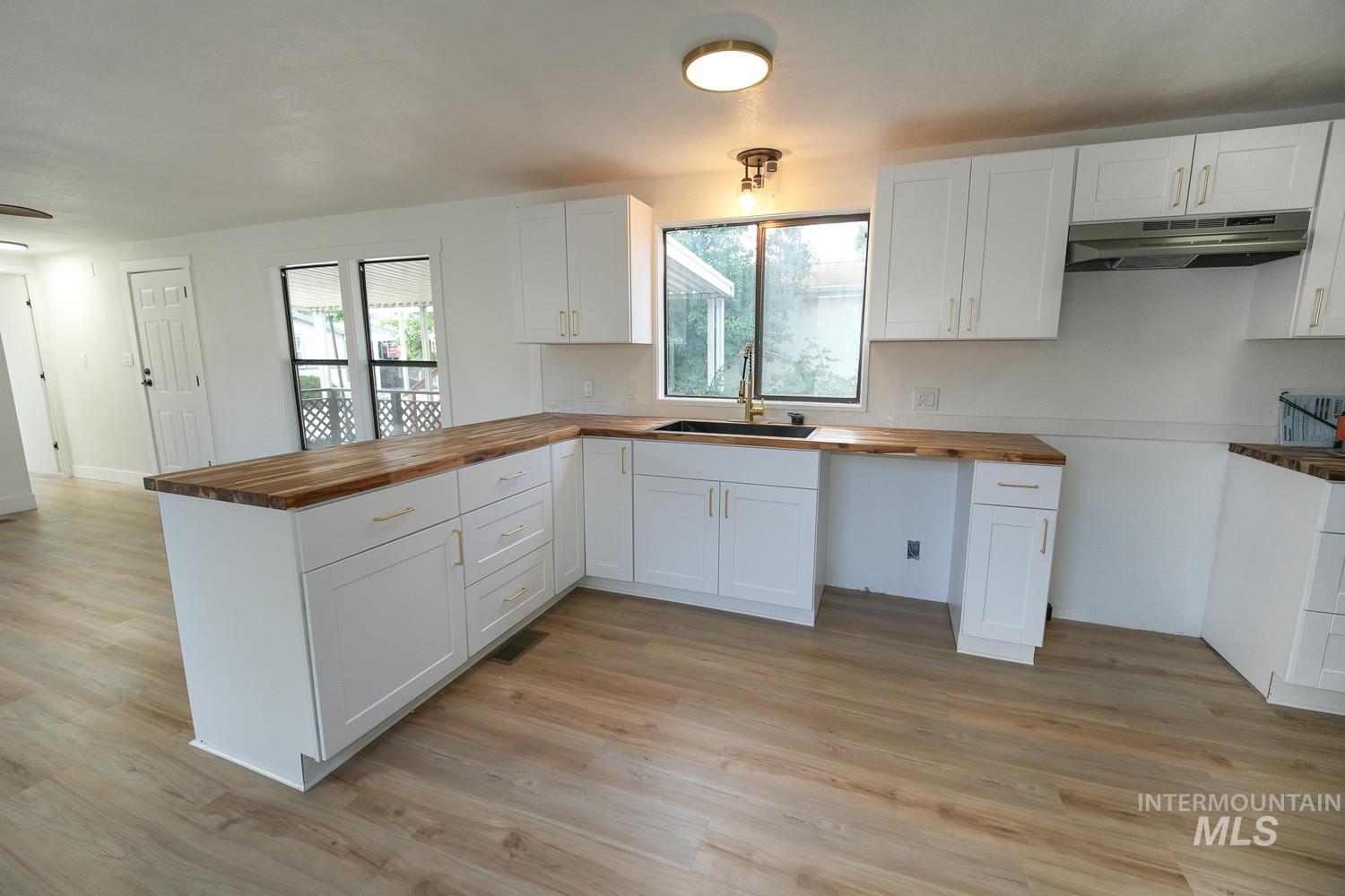 7826 Manassas Ln, Boise, Idaho 83714, 2 Bedrooms, 2 Bathrooms, Residential For Sale, Price $105,000,MLS 98992455