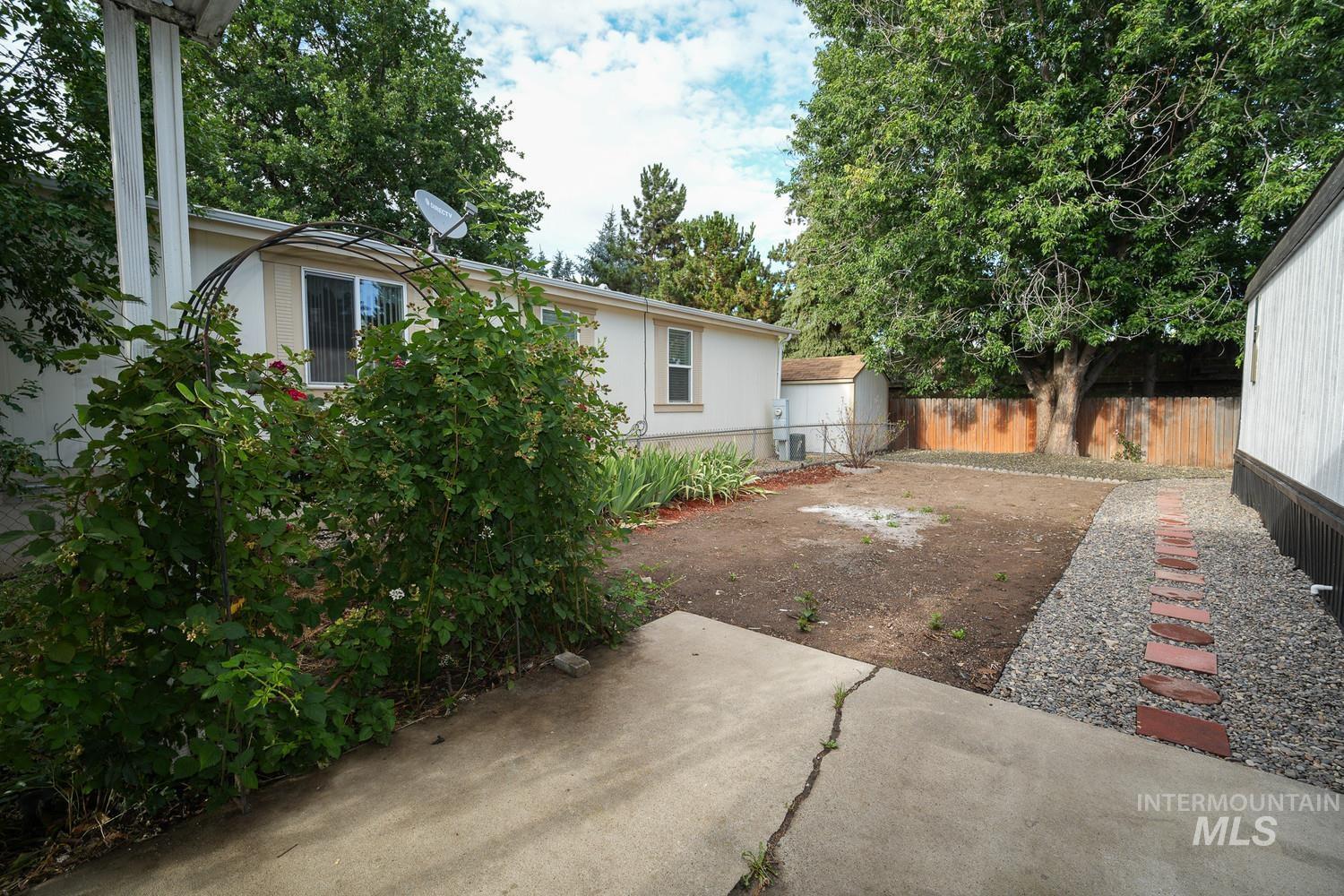 7826 Manassas Ln, Boise, Idaho 83714, 2 Bedrooms, 2 Bathrooms, Residential For Sale, Price $105,000,MLS 98992455