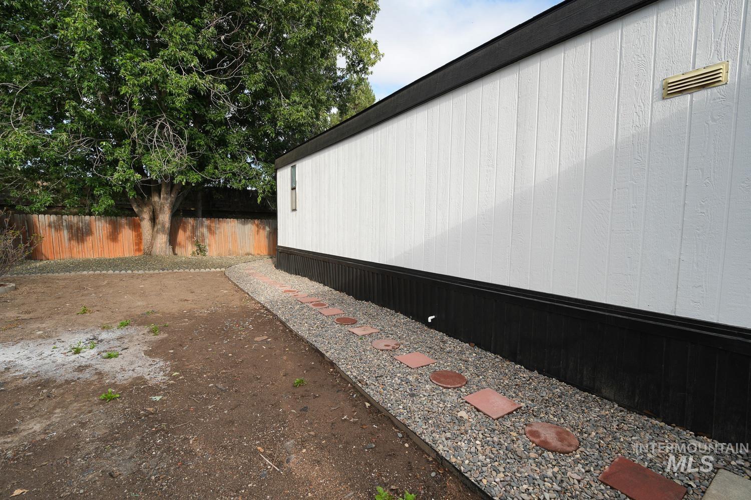 7826 Manassas Ln, Boise, Idaho 83714, 2 Bedrooms, 2 Bathrooms, Residential For Sale, Price $105,000,MLS 98992455