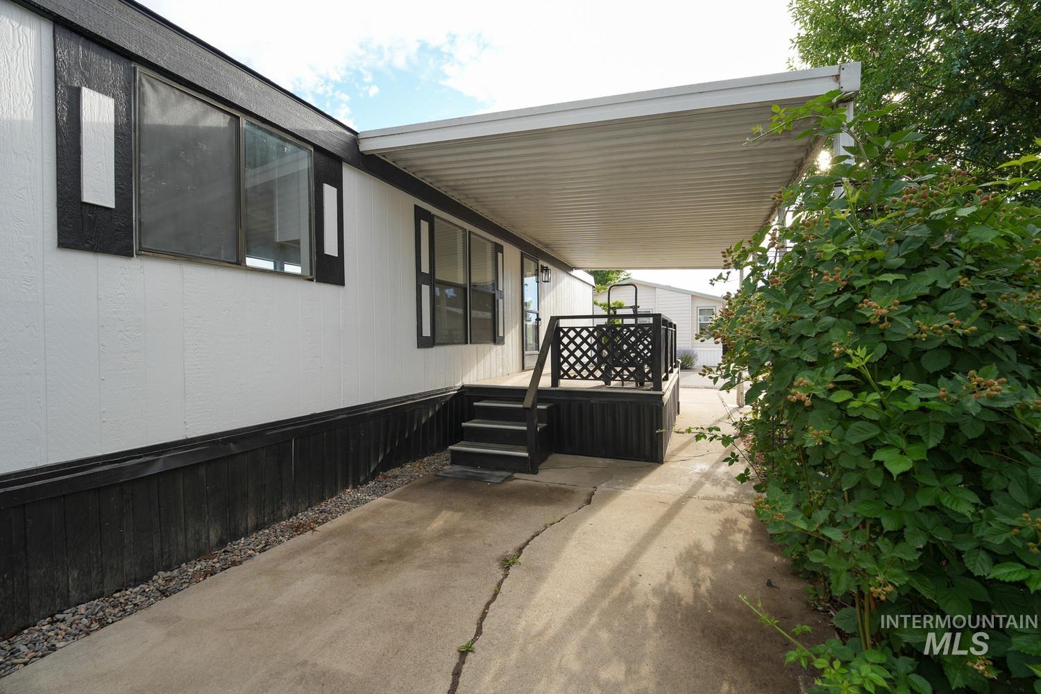 7826 Manassas Ln, Boise, Idaho 83714, 2 Bedrooms, 2 Bathrooms, Residential For Sale, Price $105,000,MLS 98992455