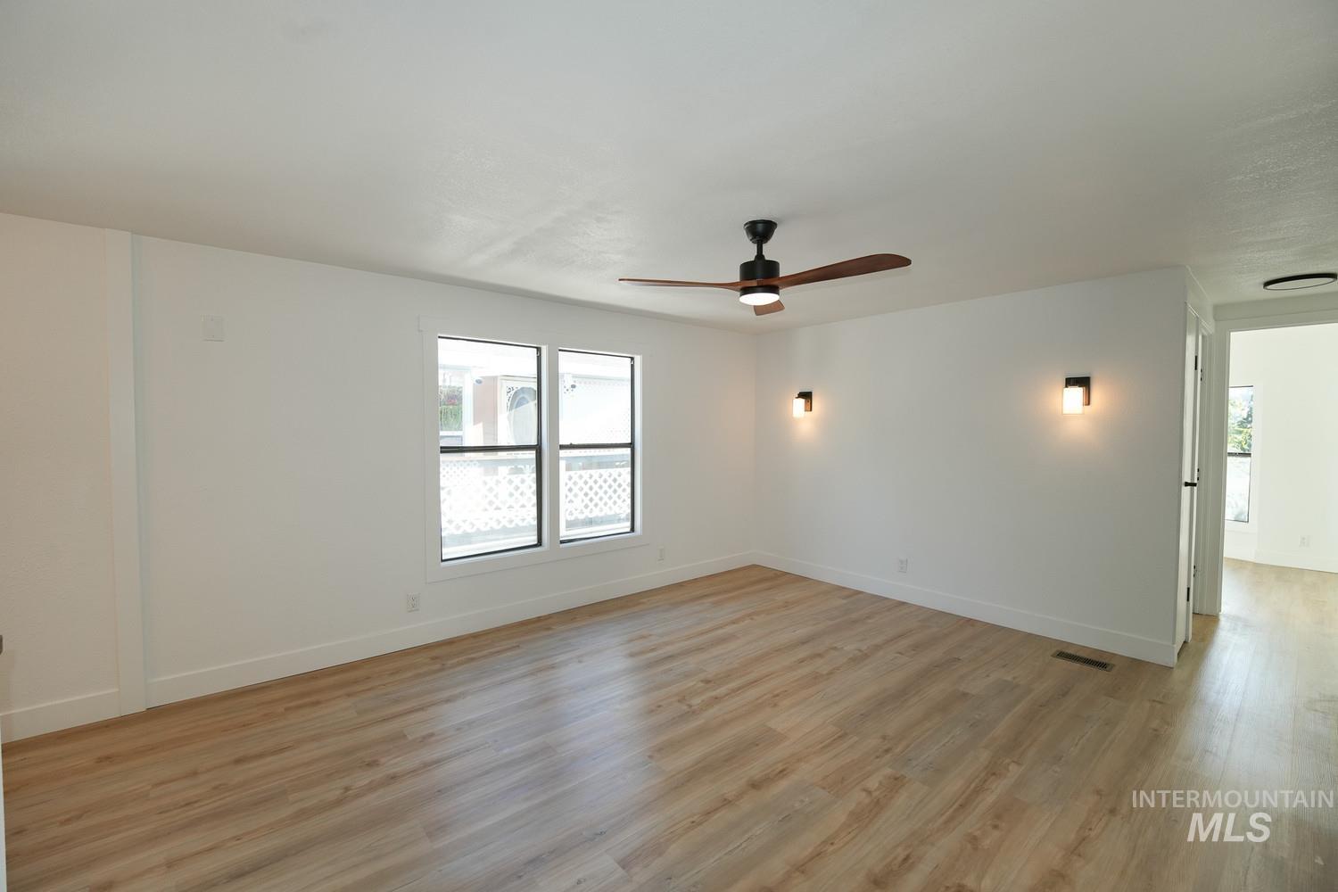 7826 Manassas Ln, Boise, Idaho 83714, 2 Bedrooms, 2 Bathrooms, Residential For Sale, Price $105,000,MLS 98992455
