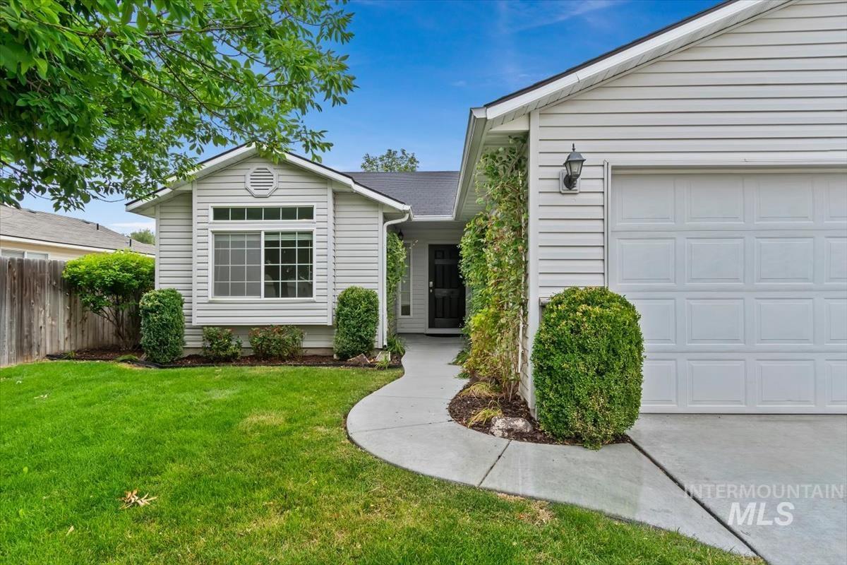 3906 E Clear Springs Dr, Nampa, Idaho 83686-3010, 3 Bedrooms, 2 Bathrooms, Residential For Sale, Price $399,000,MLS 98992456
