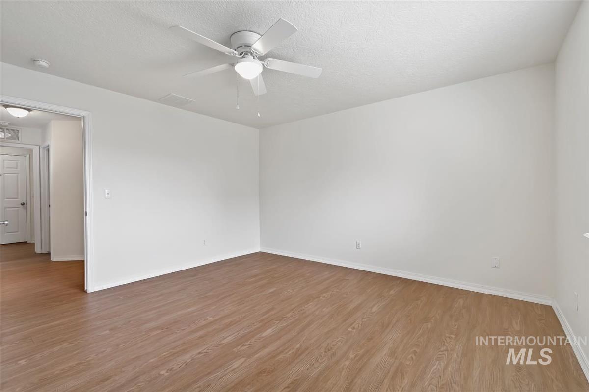 3906 E Clear Springs Dr, Nampa, Idaho 83686-3010, 3 Bedrooms, 2 Bathrooms, Residential For Sale, Price $399,000,MLS 98992456