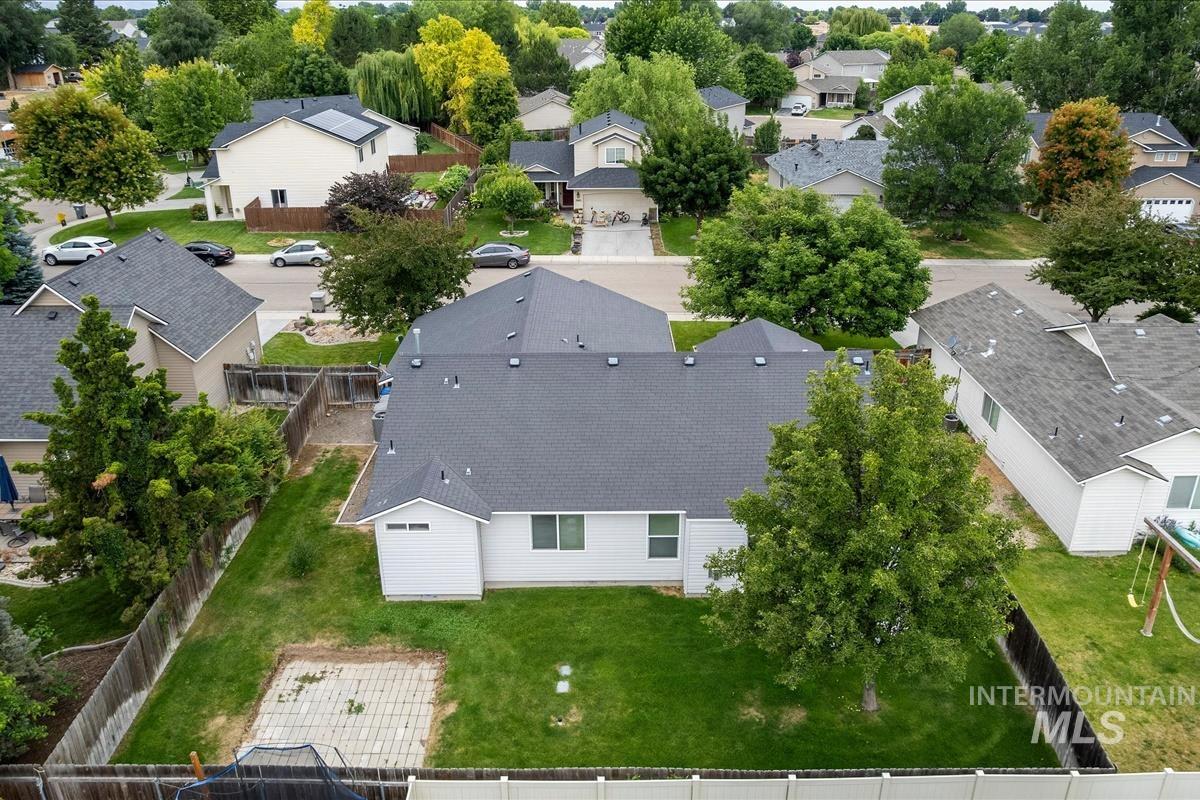 3906 E Clear Springs Dr, Nampa, Idaho 83686-3010, 3 Bedrooms, 2 Bathrooms, Residential For Sale, Price $399,000,MLS 98992456