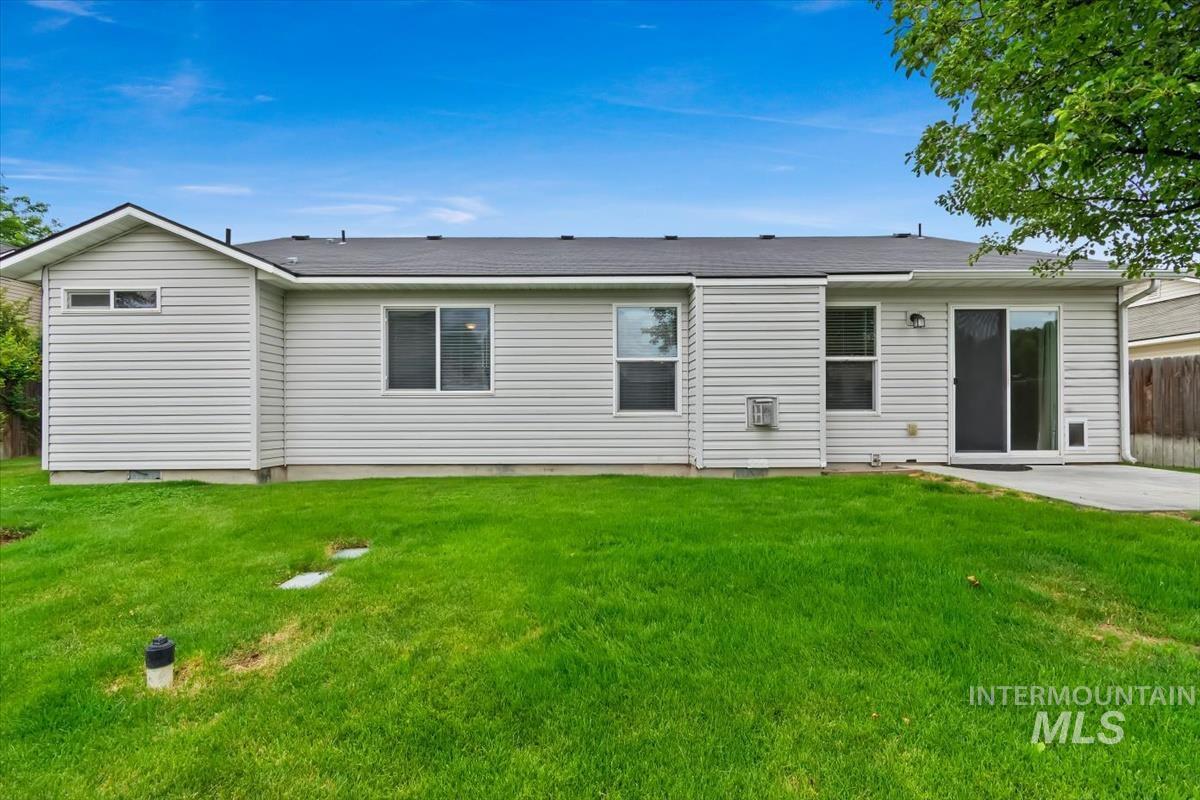 3906 E Clear Springs Dr, Nampa, Idaho 83686-3010, 3 Bedrooms, 2 Bathrooms, Residential For Sale, Price $399,000,MLS 98992456