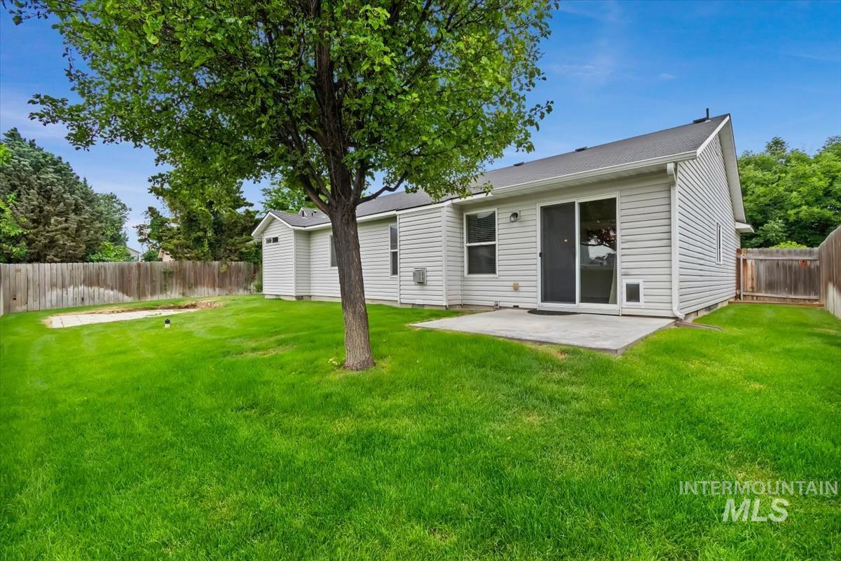3906 E Clear Springs Dr, Nampa, Idaho 83686-3010, 3 Bedrooms, 2 Bathrooms, Residential For Sale, Price $399,000,MLS 98992456