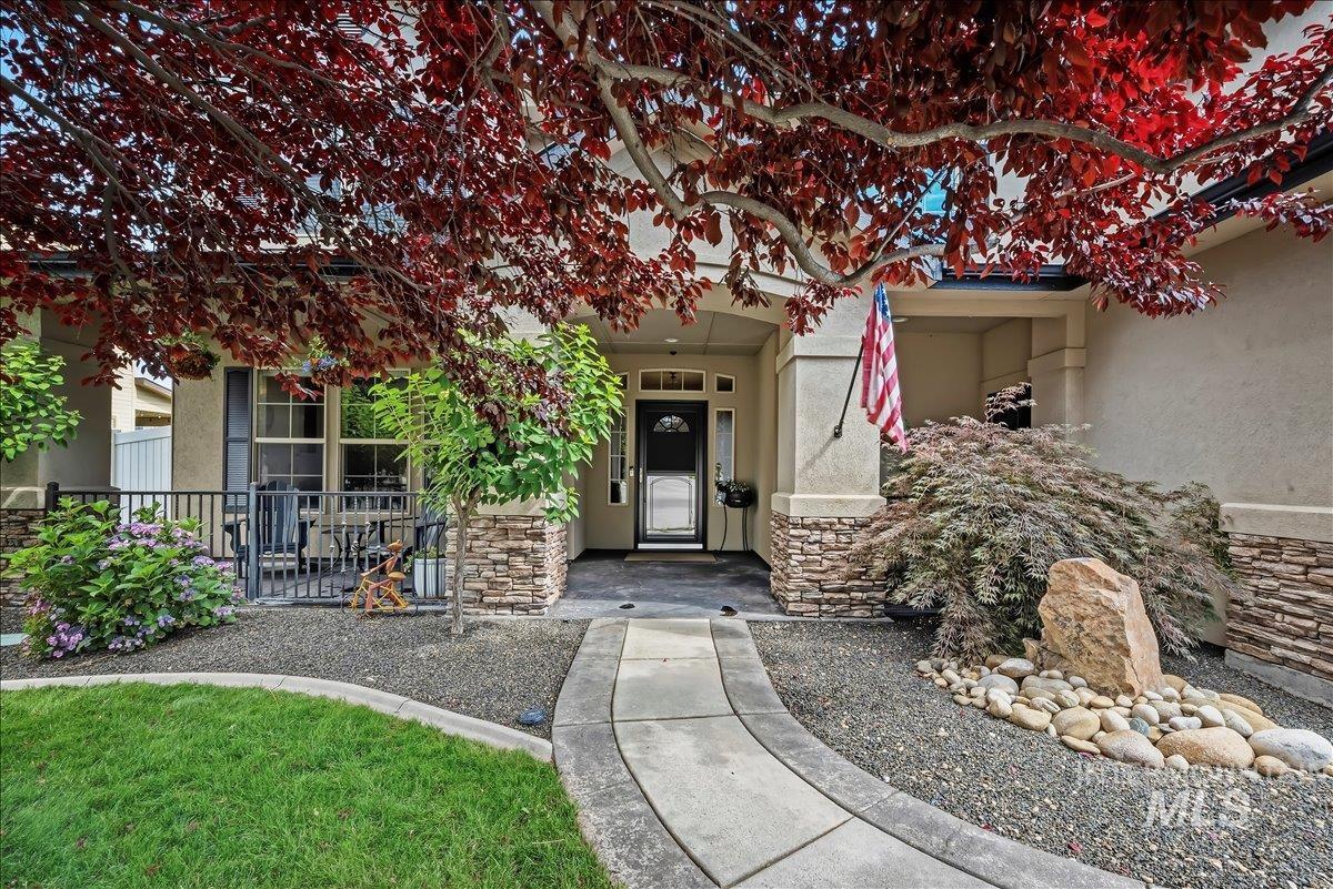 456 W Bear Track Dr, Meridian, Idaho 83642, 5 Bedrooms, 3.5 Bathrooms, Residential For Sale, Price $850,000, 98992457
