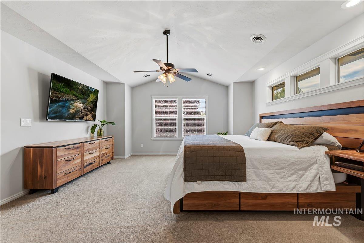 456 W Bear Track Dr, Meridian, Idaho 83642, 5 Bedrooms, 3.5 Bathrooms, Residential For Sale, Price $850,000, 98992457