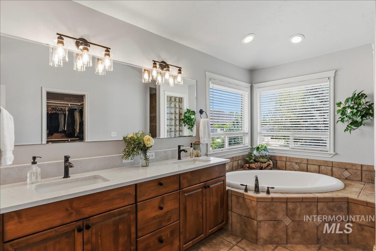 456 W Bear Track Dr, Meridian, Idaho 83642, 5 Bedrooms, 3.5 Bathrooms, Residential For Sale, Price $850,000, 98992457