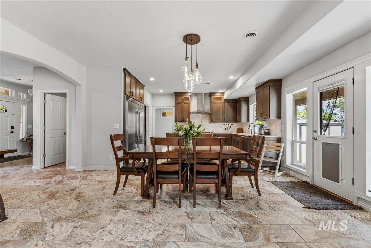 456 W Bear Track Dr, Meridian, Idaho 83642, 5 Bedrooms, 3.5 Bathrooms, Residential For Sale, Price $850,000, 98992457