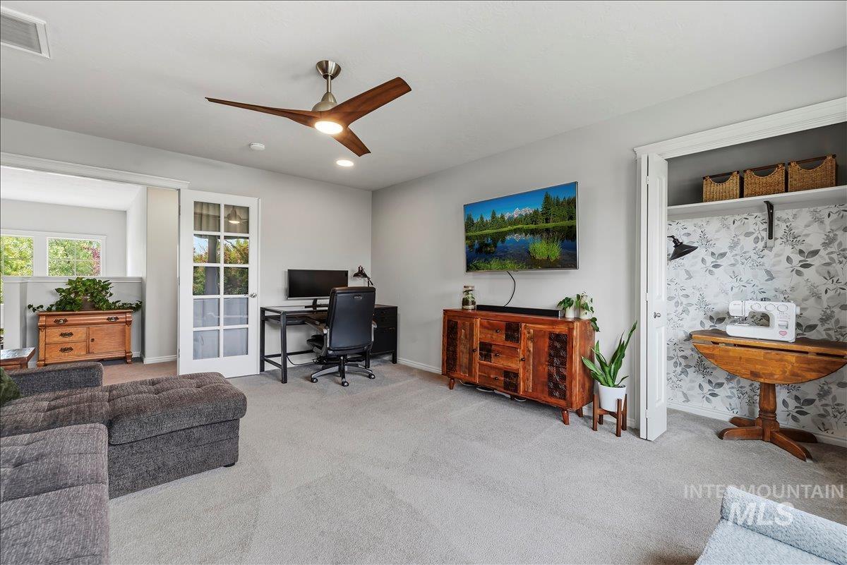 456 W Bear Track Dr, Meridian, Idaho 83642, 5 Bedrooms, 3.5 Bathrooms, Residential For Sale, Price $850,000, 98992457