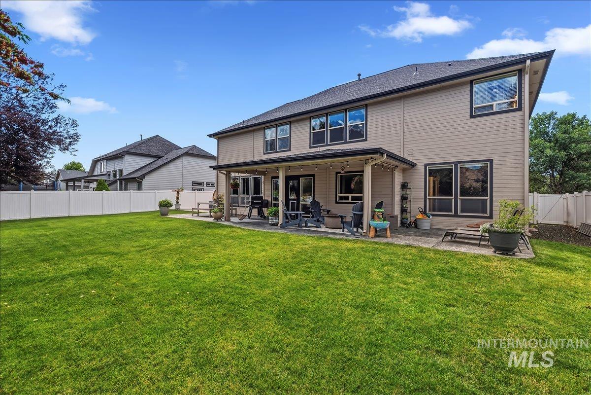 456 W Bear Track Dr, Meridian, Idaho 83642, 5 Bedrooms, 3.5 Bathrooms, Residential For Sale, Price $850,000, 98992457