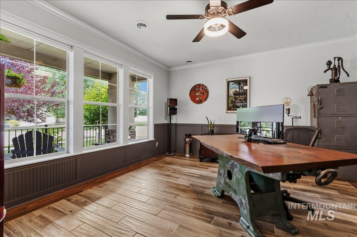 456 W Bear Track Dr, Meridian, Idaho 83642, 5 Bedrooms, 3.5 Bathrooms, Residential For Sale, Price $850,000, 98992457