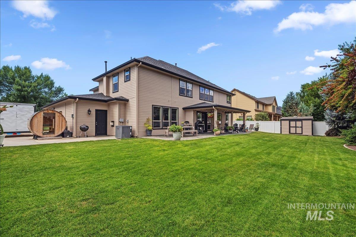 456 W Bear Track Dr, Meridian, Idaho 83642, 5 Bedrooms, 3.5 Bathrooms, Residential For Sale, Price $850,000, 98992457