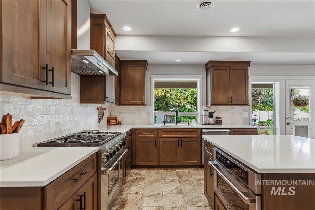 456 W Bear Track Dr, Meridian, Idaho 83642, 5 Bedrooms, 3.5 Bathrooms, Residential For Sale, Price $850,000, 98992457