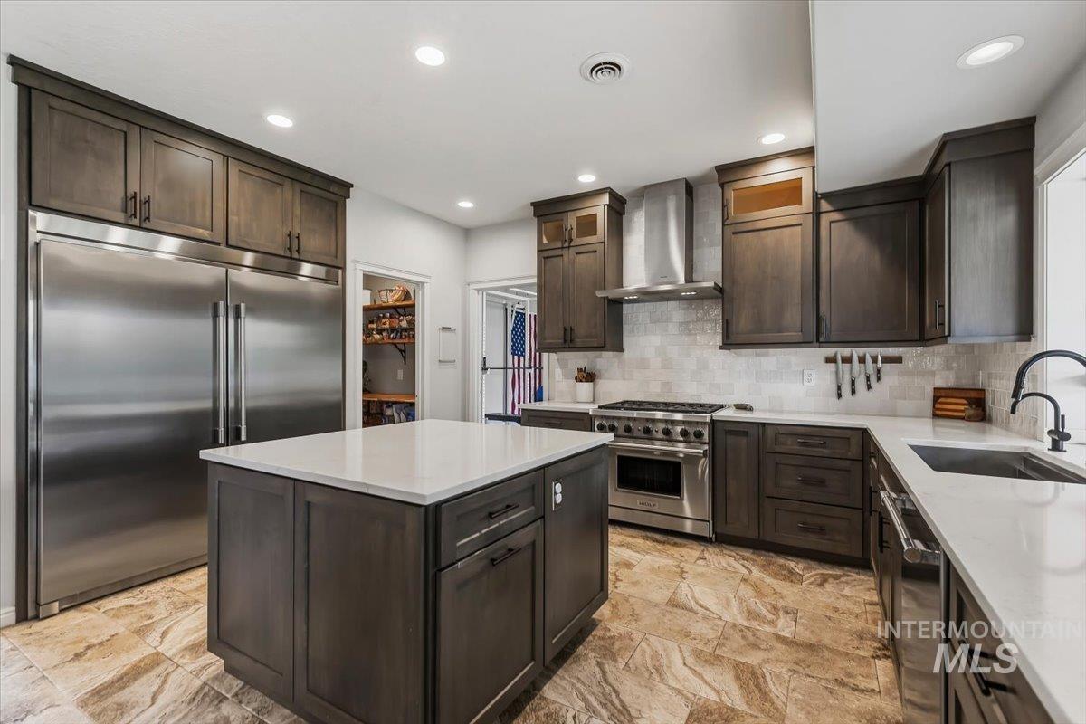 456 W Bear Track Dr, Meridian, Idaho 83642, 5 Bedrooms, 3.5 Bathrooms, Residential For Sale, Price $850,000, 98992457
