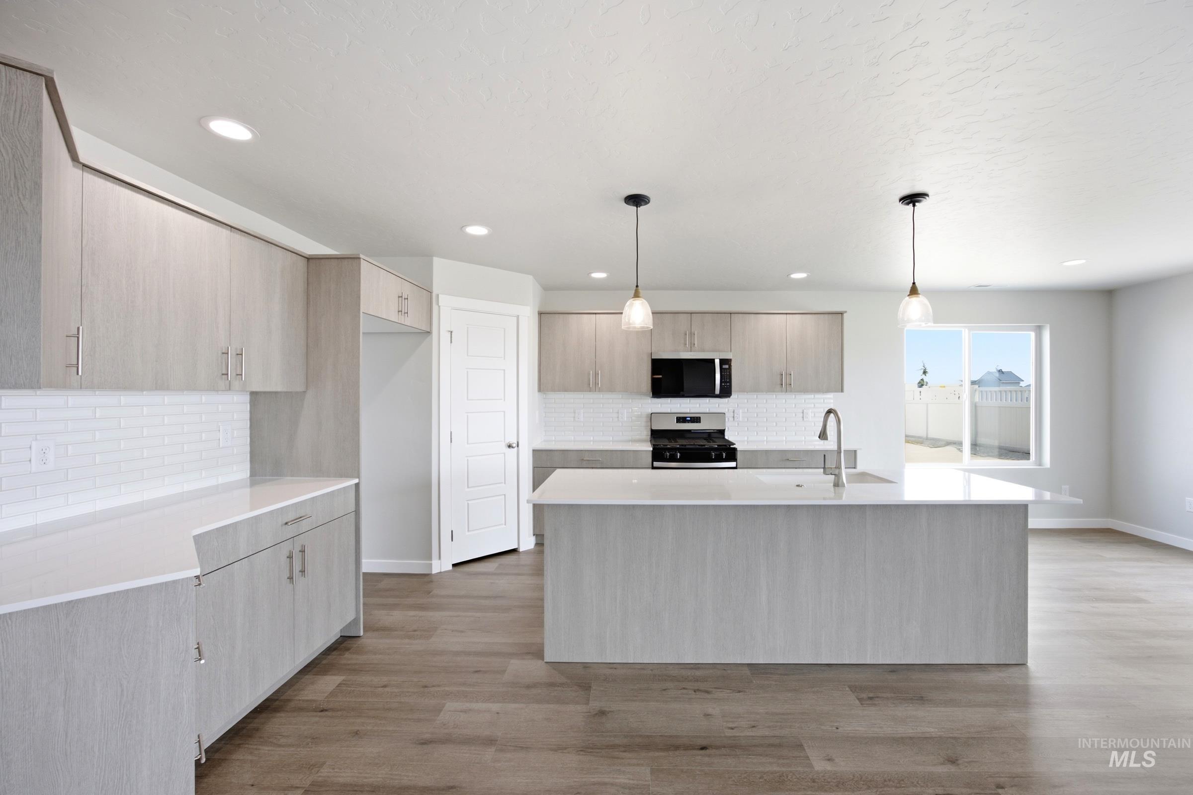 7271 W Trumbull Ct, Eagle, Idaho 83616, 4 Bedrooms, 3 Bathrooms, Residential For Sale, Price $799,990,MLS 98992460