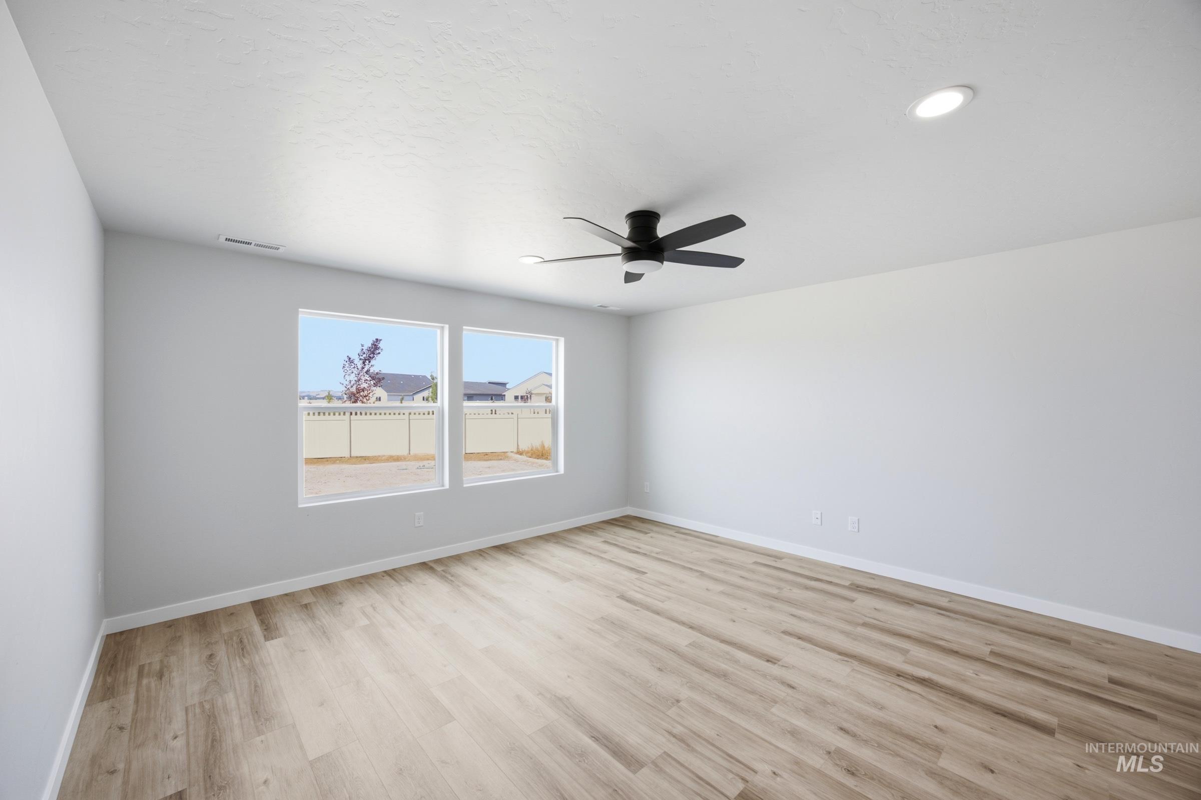 7476 W Trumbull Ct, Eagle, Idaho 83616, 4 Bedrooms, 2.5 Bathrooms, Residential For Sale, Price $569,990,MLS 98992461