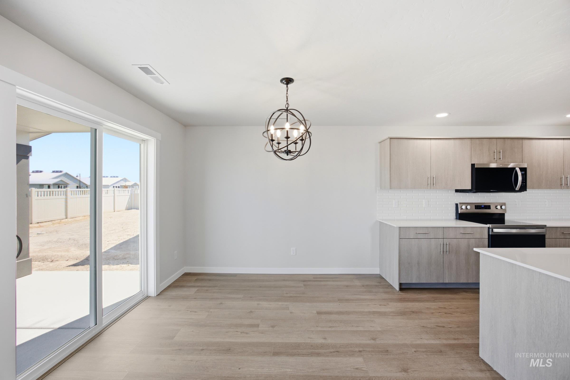 7406 W Trumbull Ct, Eagle, Idaho 83616, 3 Bedrooms, 2.5 Bathrooms, Residential For Sale, Price $505,990, 98992463