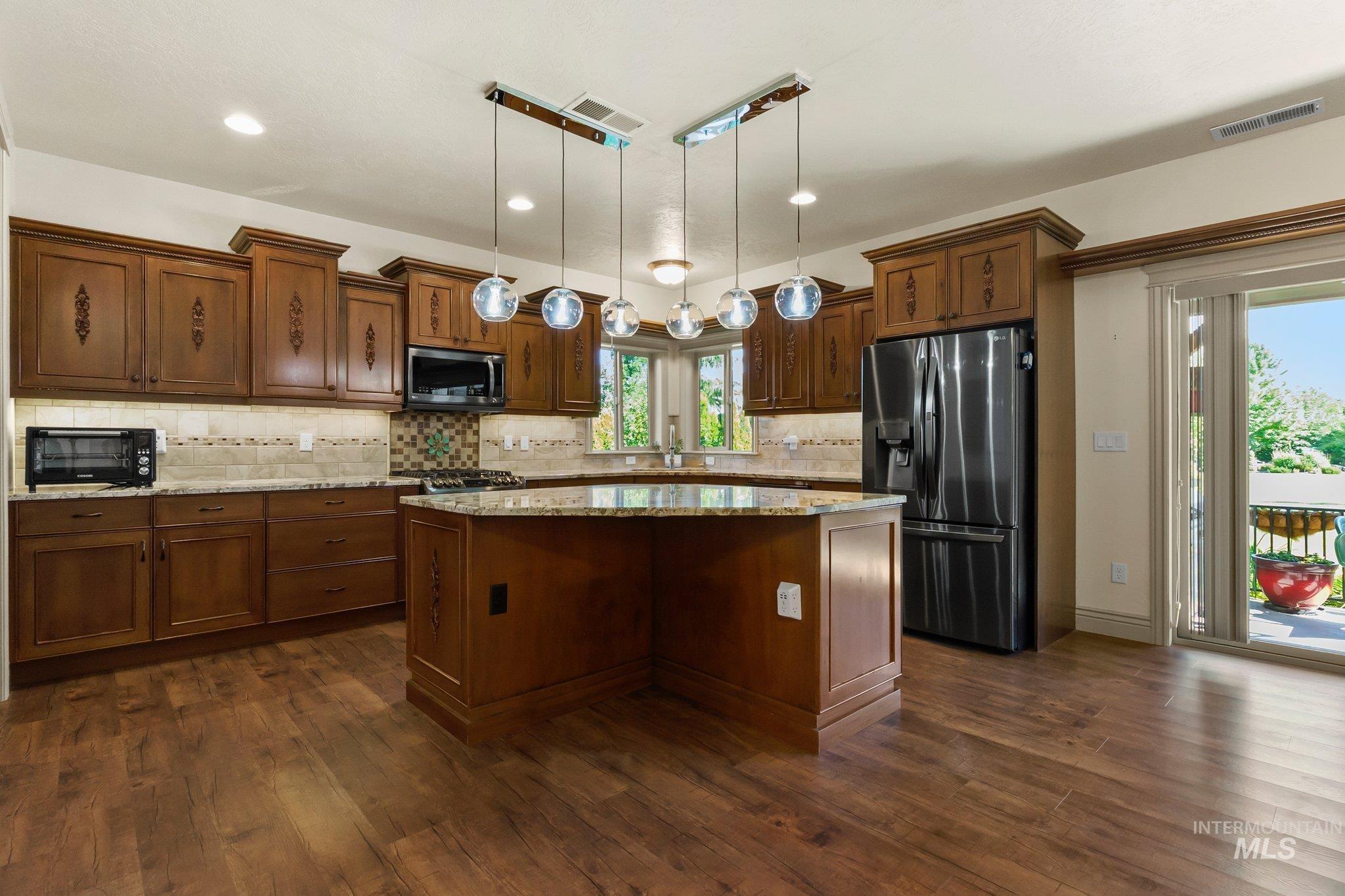 6810 N Winward Ave, Eagle, Idaho 83616, 6 Bedrooms, 8 Bathrooms, Residential For Sale, Price $4,195,000,MLS 98992467