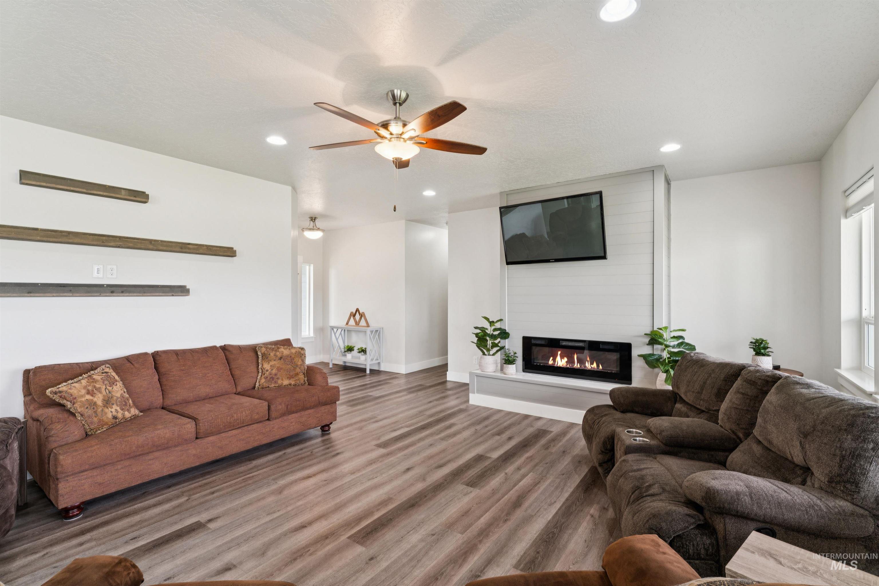 110 Harris Ln, Emmett, Idaho 83617, 4 Bedrooms, 2.5 Bathrooms, Residential For Sale, Price $699,900,MLS 98992468