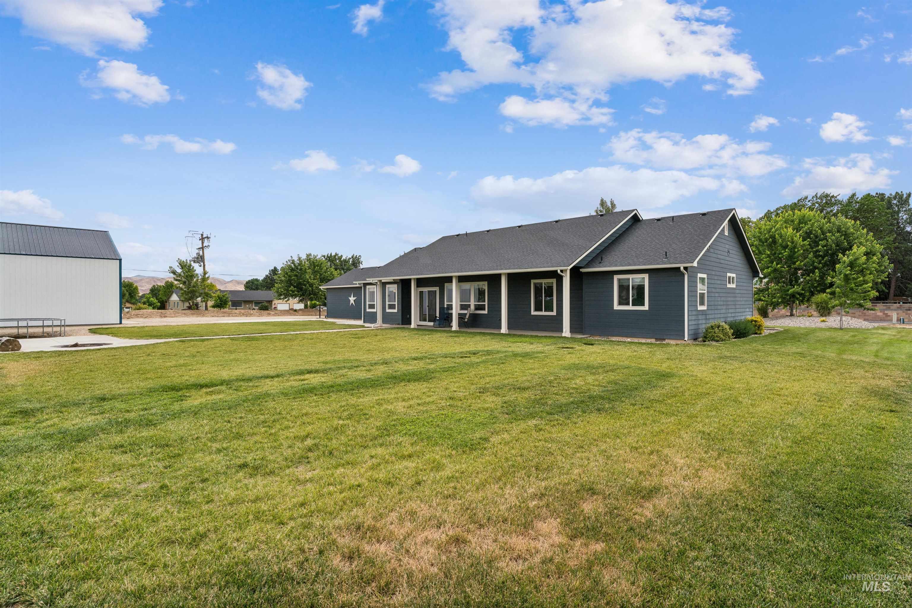 110 Harris Ln, Emmett, Idaho 83617, 4 Bedrooms, 2.5 Bathrooms, Residential For Sale, Price $699,900,MLS 98992468