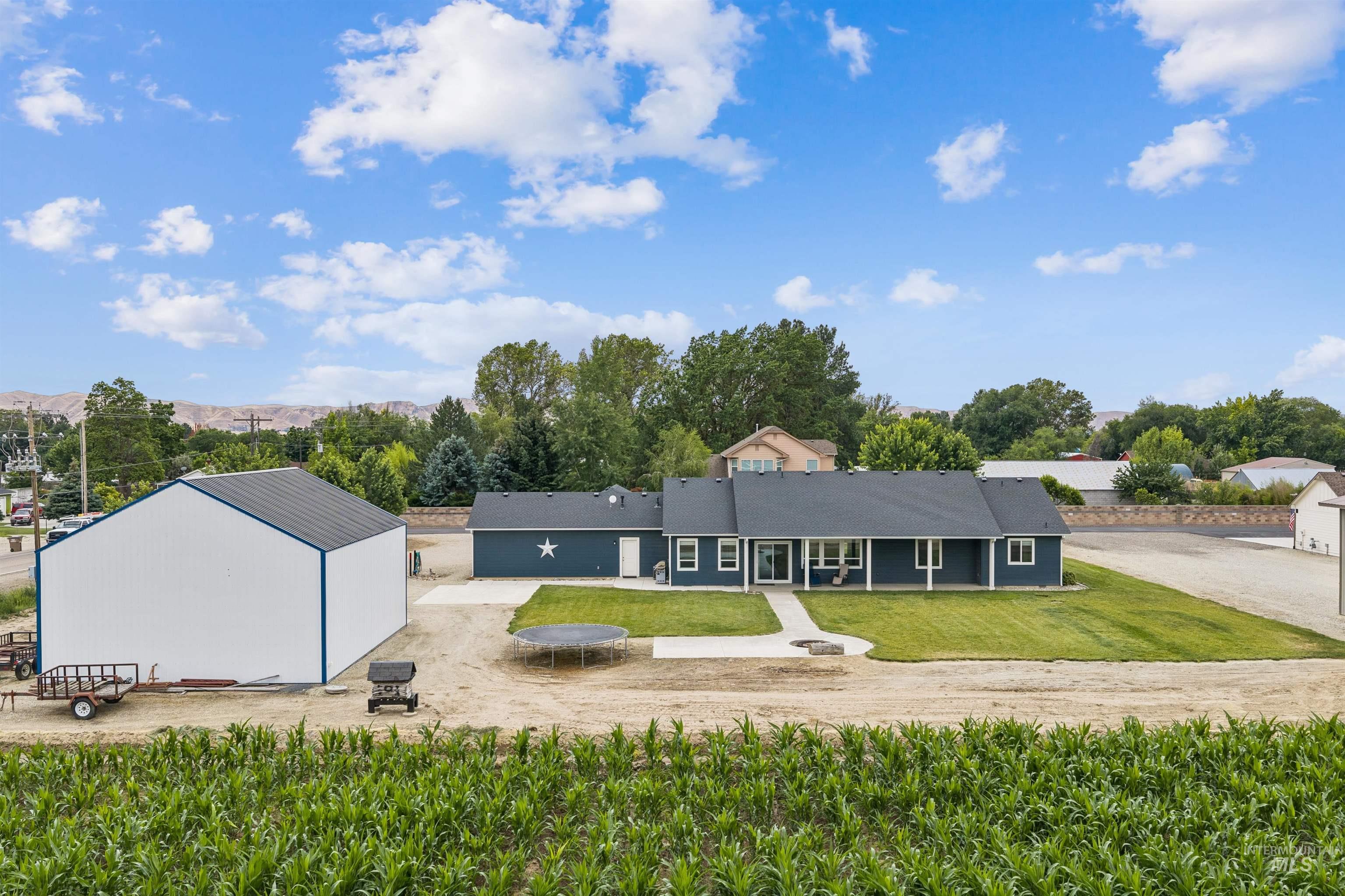 110 Harris Ln, Emmett, Idaho 83617, 4 Bedrooms, 2.5 Bathrooms, Residential For Sale, Price $699,900,MLS 98992468