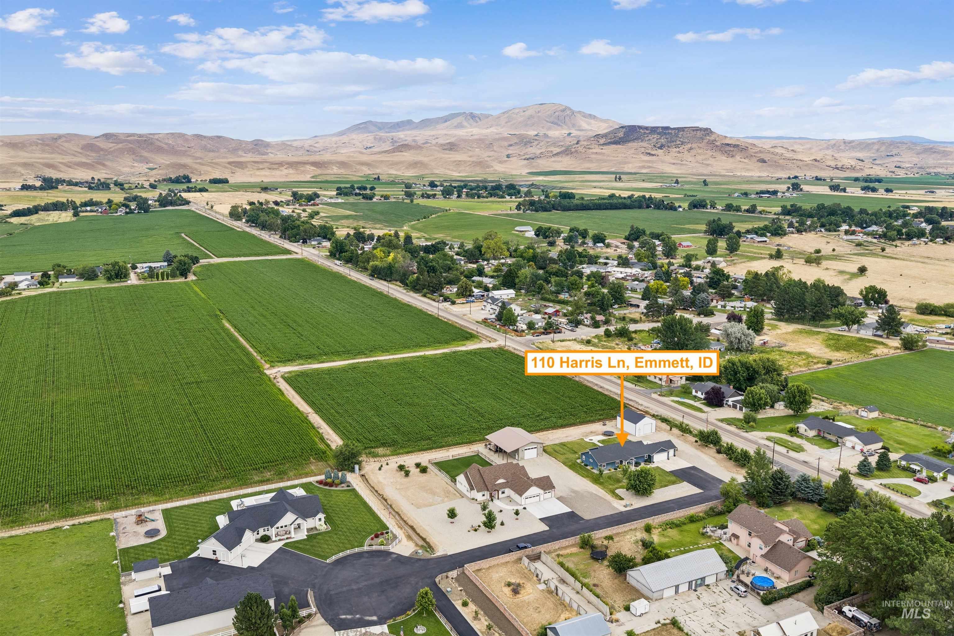 110 Harris Ln, Emmett, Idaho 83617, 4 Bedrooms, 2.5 Bathrooms, Residential For Sale, Price $699,900,MLS 98992468