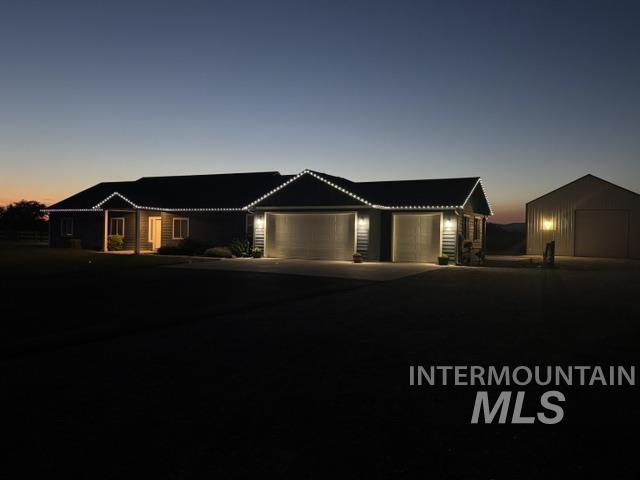 110 Harris Ln, Emmett, Idaho 83617, 4 Bedrooms, 2.5 Bathrooms, Residential For Sale, Price $699,900,MLS 98992468