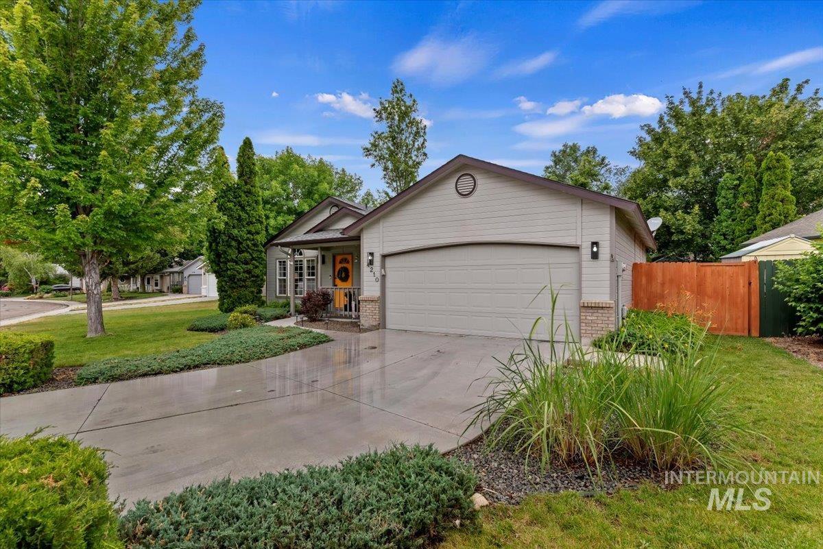 4210 E Carnation Ct., Boise, Idaho 83716-0000, 3 Bedrooms, 2 Bathrooms, Residential For Sale, Price $499,000,MLS 98992469