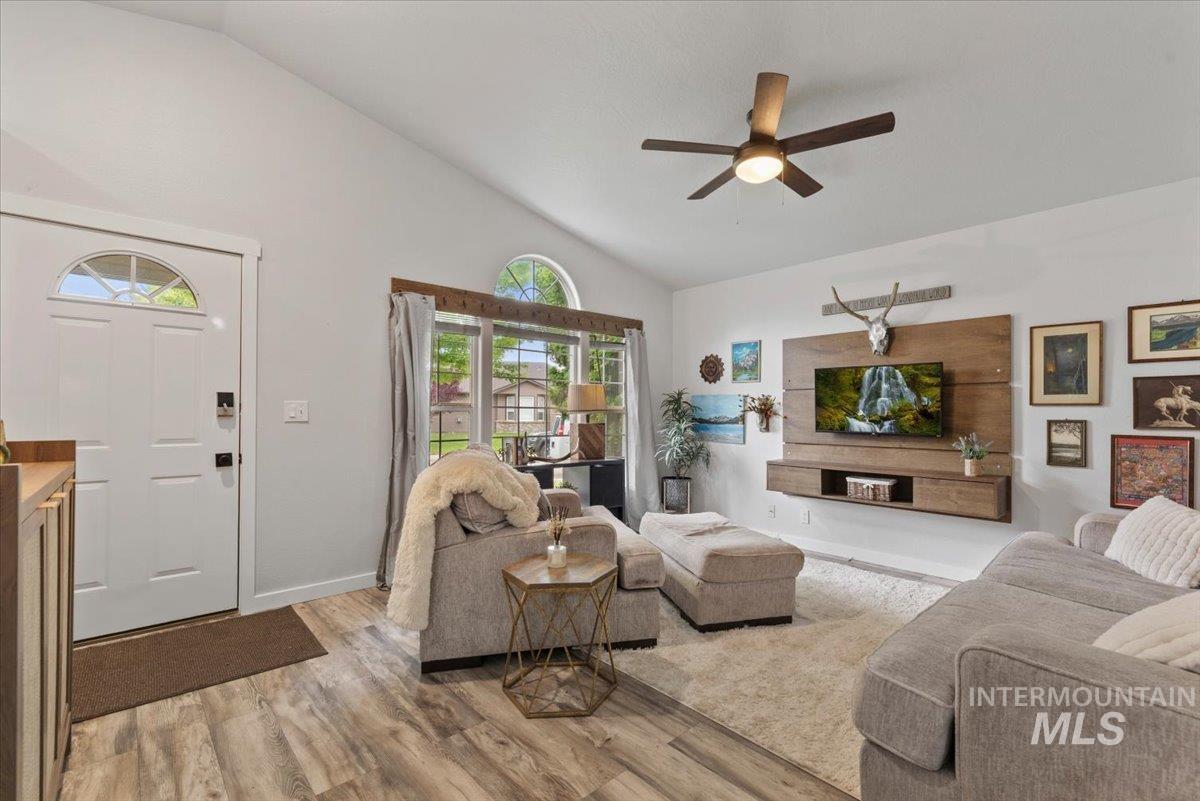 4210 E Carnation Ct., Boise, Idaho 83716-0000, 3 Bedrooms, 2 Bathrooms, Residential For Sale, Price $499,000,MLS 98992469