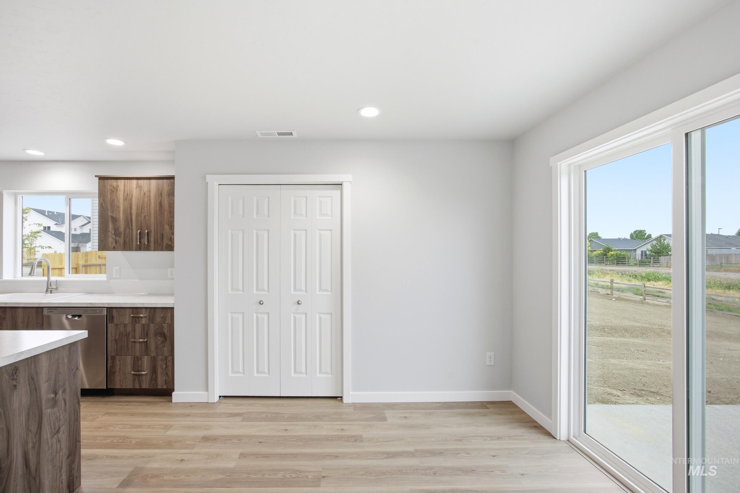 1391 Sunday River St, Middleton, Idaho 83644, 5 Bedrooms, 3 Bathrooms, Residential For Sale, Price $534,990,MLS 98992471