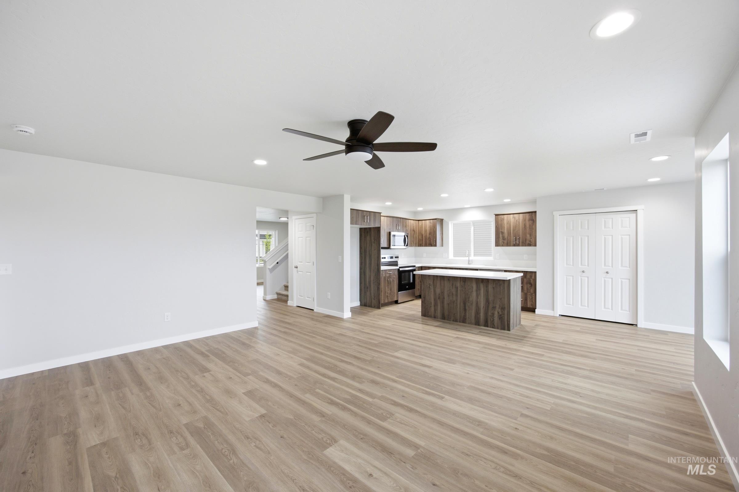 1391 Sunday River St, Middleton, Idaho 83644, 5 Bedrooms, 3 Bathrooms, Residential For Sale, Price $534,990,MLS 98992471