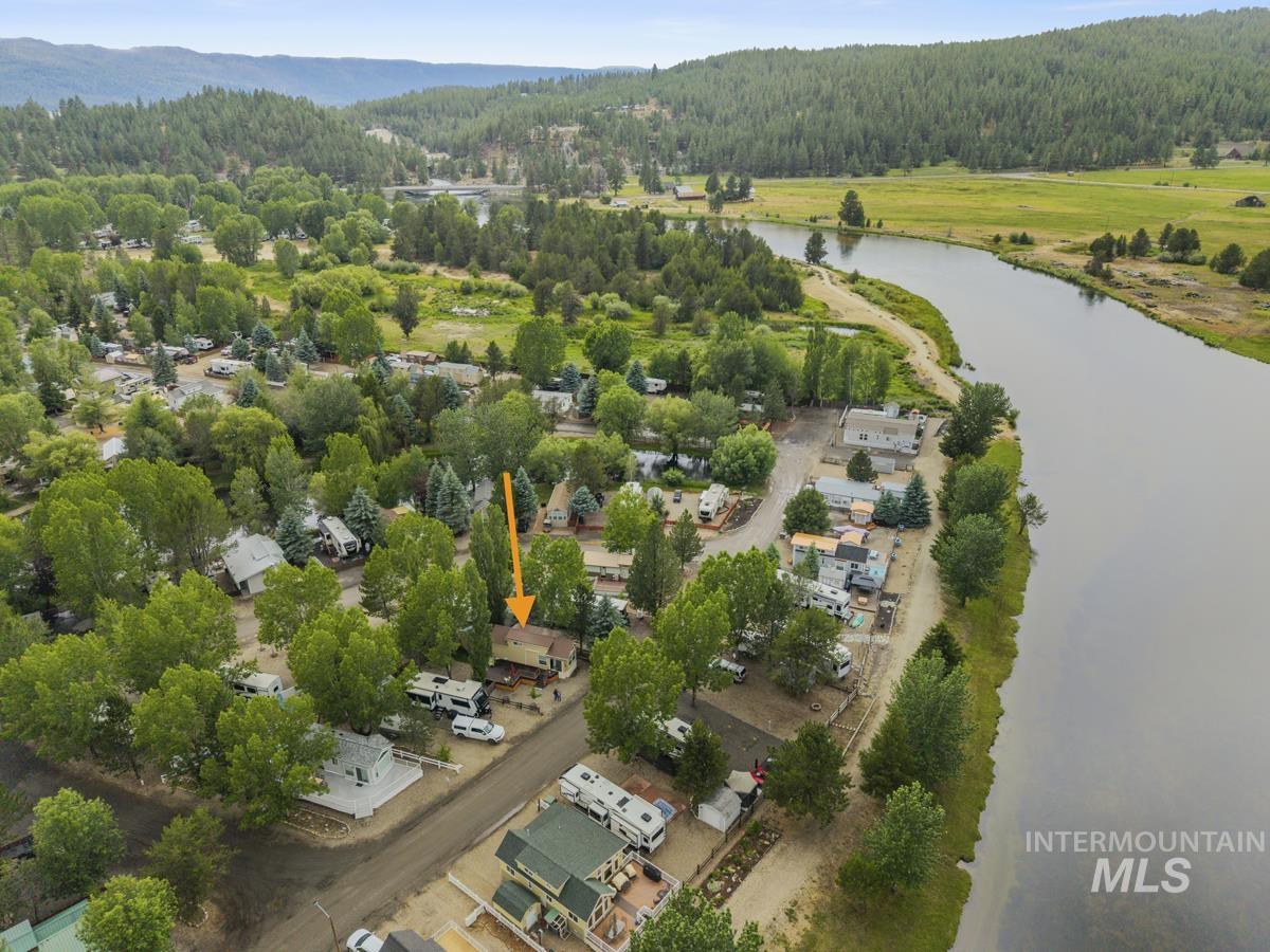 10 P Street, Cascade, Idaho 83611, 1 Bedroom, 1 Bathroom, Residential For Sale, Price $237,000,MLS 98992472