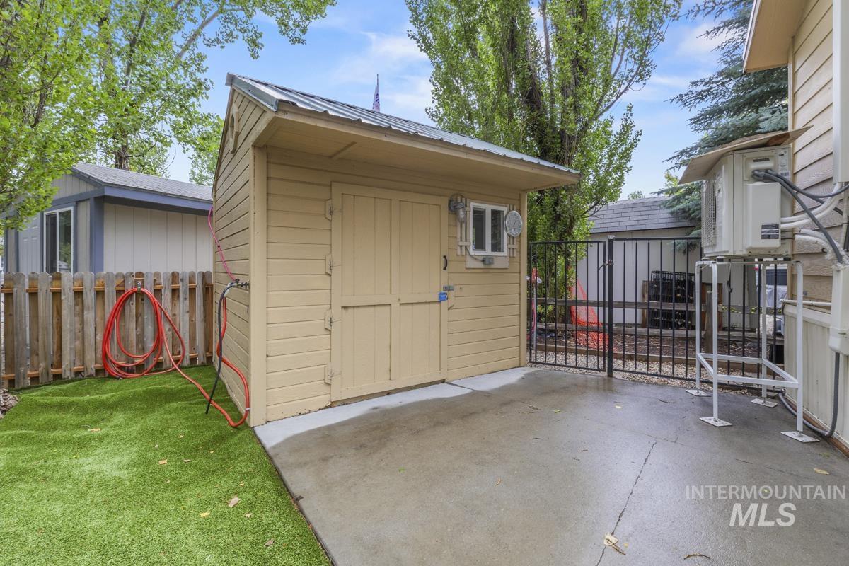 10 P Street, Cascade, Idaho 83611, 1 Bedroom, 1 Bathroom, Residential For Sale, Price $237,000,MLS 98992472