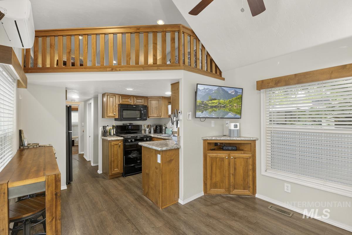 10 P Street, Cascade, Idaho 83611, 1 Bedroom, 1 Bathroom, Residential For Sale, Price $237,000,MLS 98992472