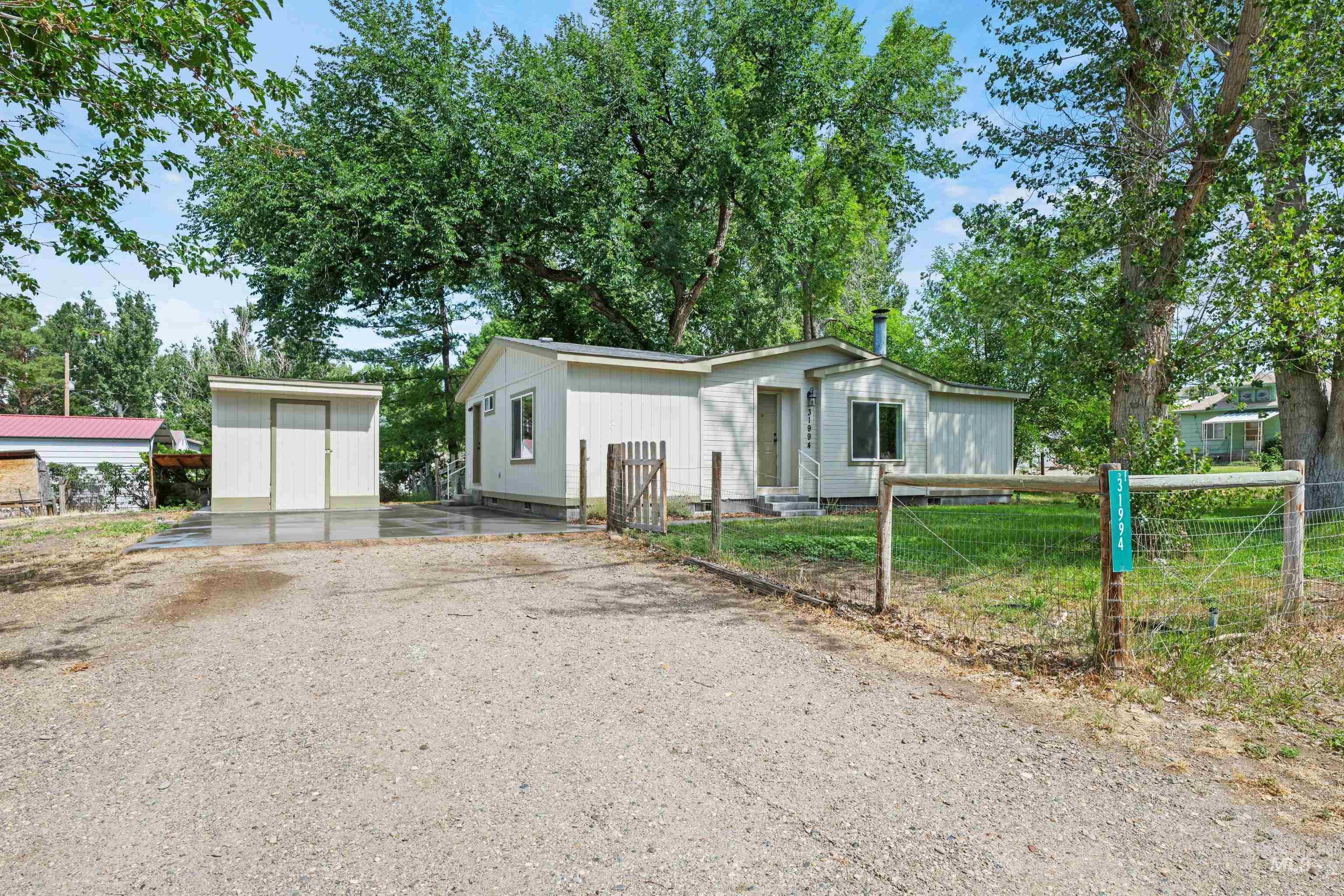 31994 Hyde St, Bruneau, Idaho 83604, 3 Bedrooms, 2 Bathrooms, Residential For Sale, Price $325,000,MLS 98992475
