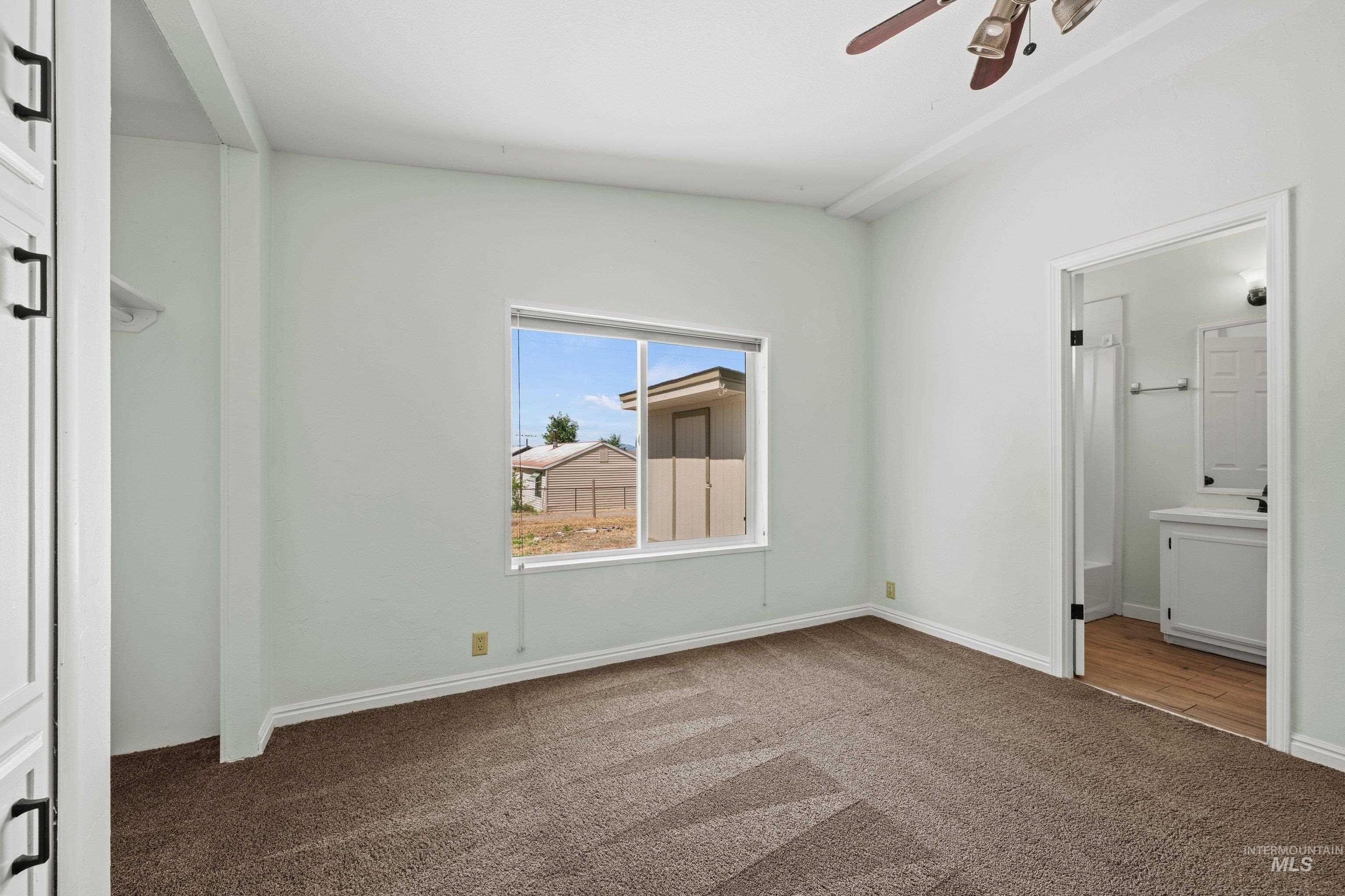 31994 Hyde St, Bruneau, Idaho 83604, 3 Bedrooms, 2 Bathrooms, Residential For Sale, Price $325,000,MLS 98992475