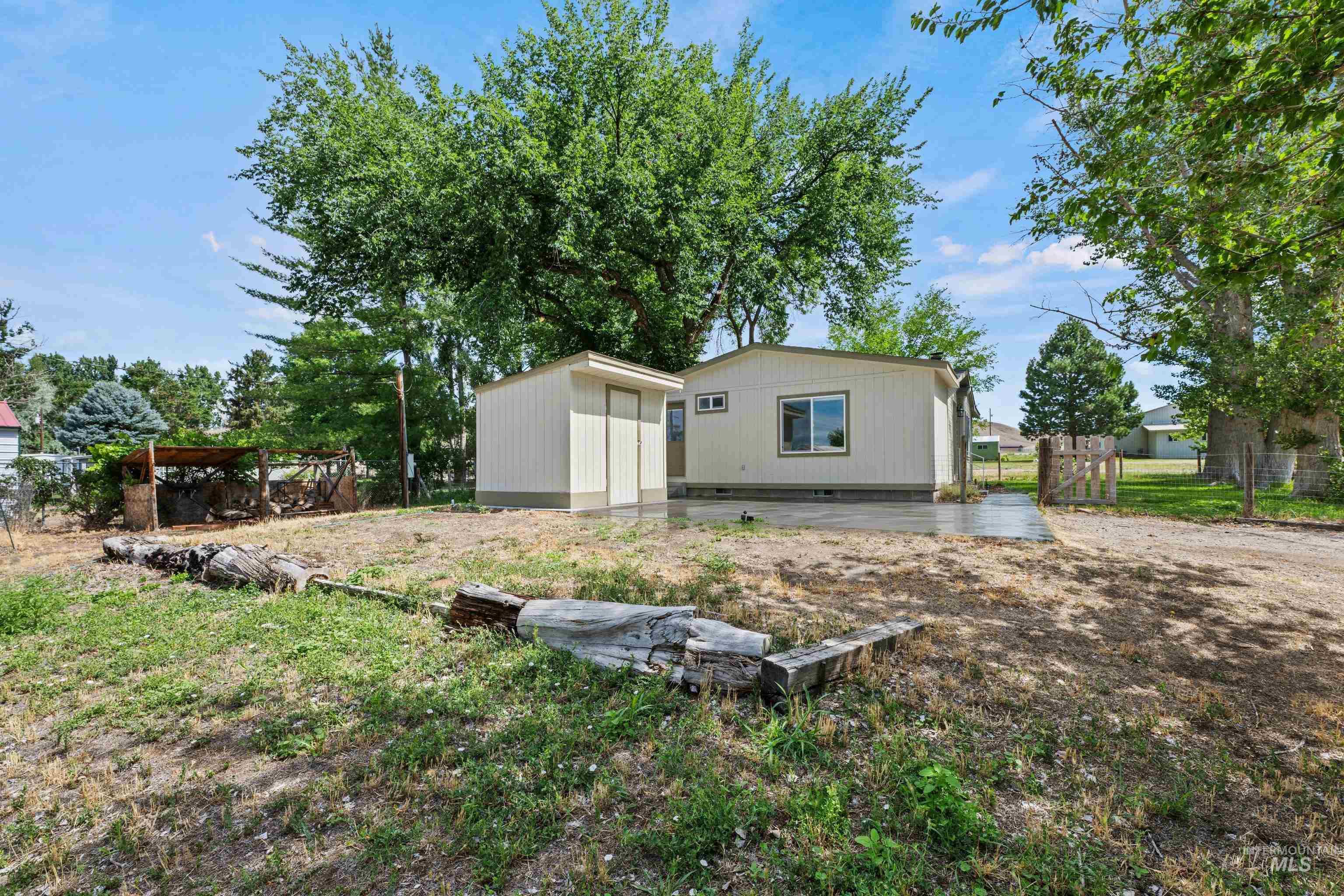 31994 Hyde St, Bruneau, Idaho 83604, 3 Bedrooms, 2 Bathrooms, Residential For Sale, Price $325,000,MLS 98992475