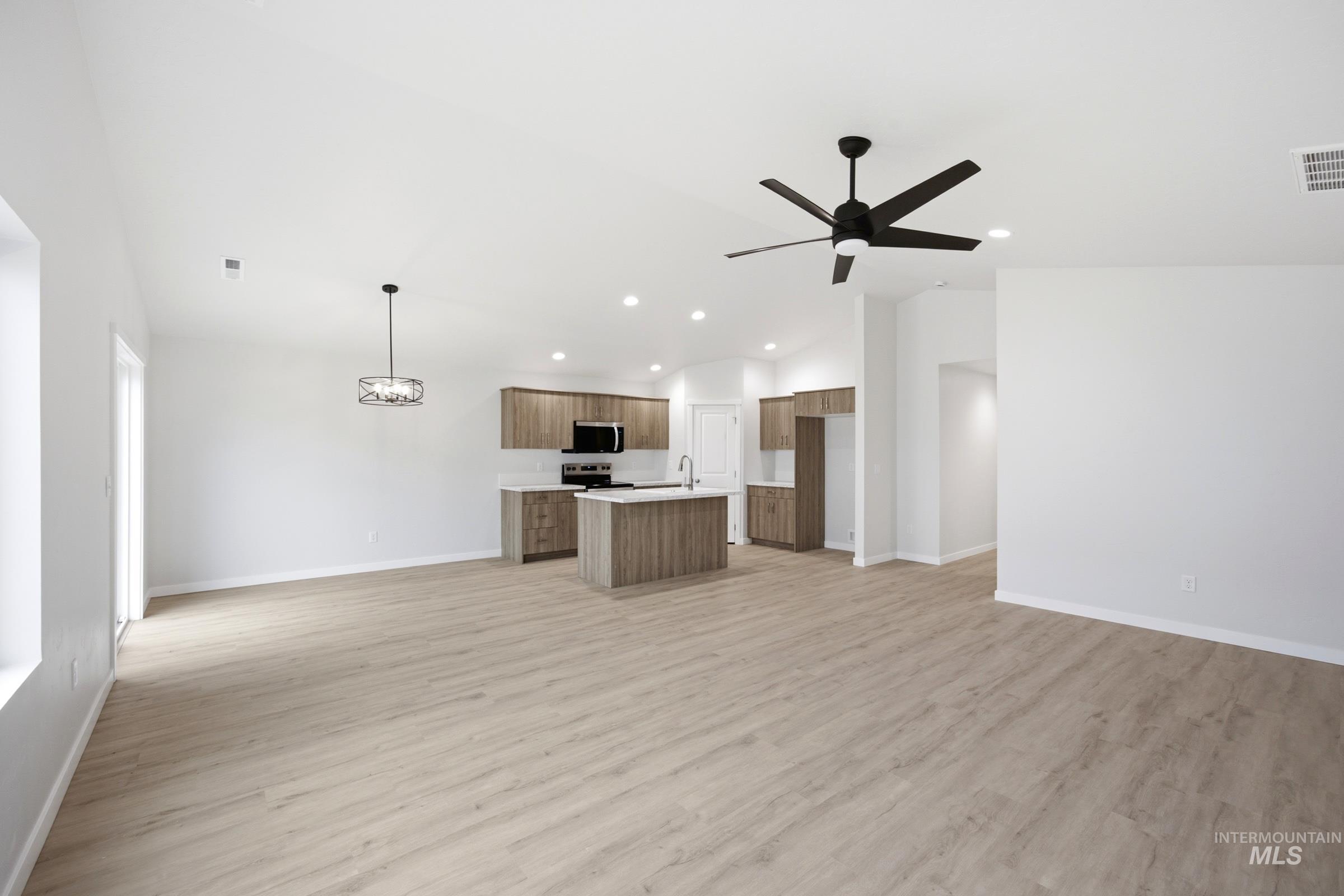 1423 Long Pond St, Middleton, Idaho 83644, 3 Bedrooms, 2 Bathrooms, Residential For Sale, Price $425,990, 98992476
